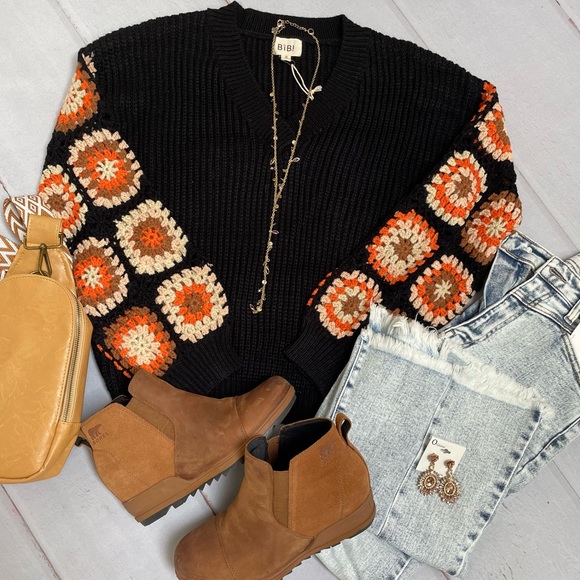 Black crochet knit Granny Sleeve V neck boho bohemian chic sweater - Picture 3 of 7